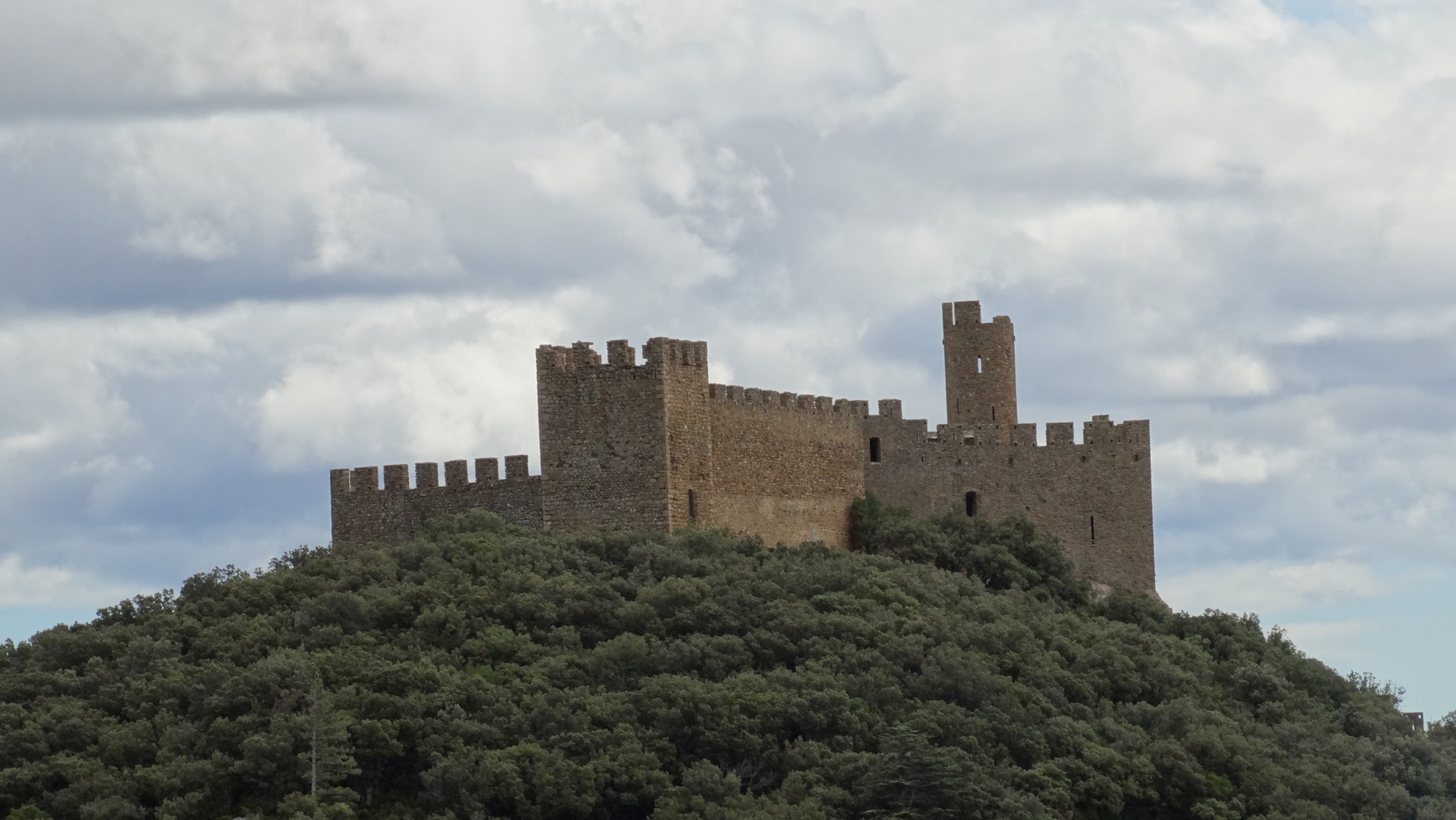 Castell de Requesens - Camino a Requesens, s/n, 17700 Els Límits, Girona, Spanien